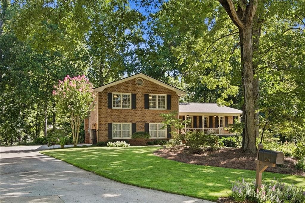 4 bedroom, 3 bathroom, 2,300 sq ft single family residence under contract at 1524 Summerford Court, Dunwoody, GA 30338