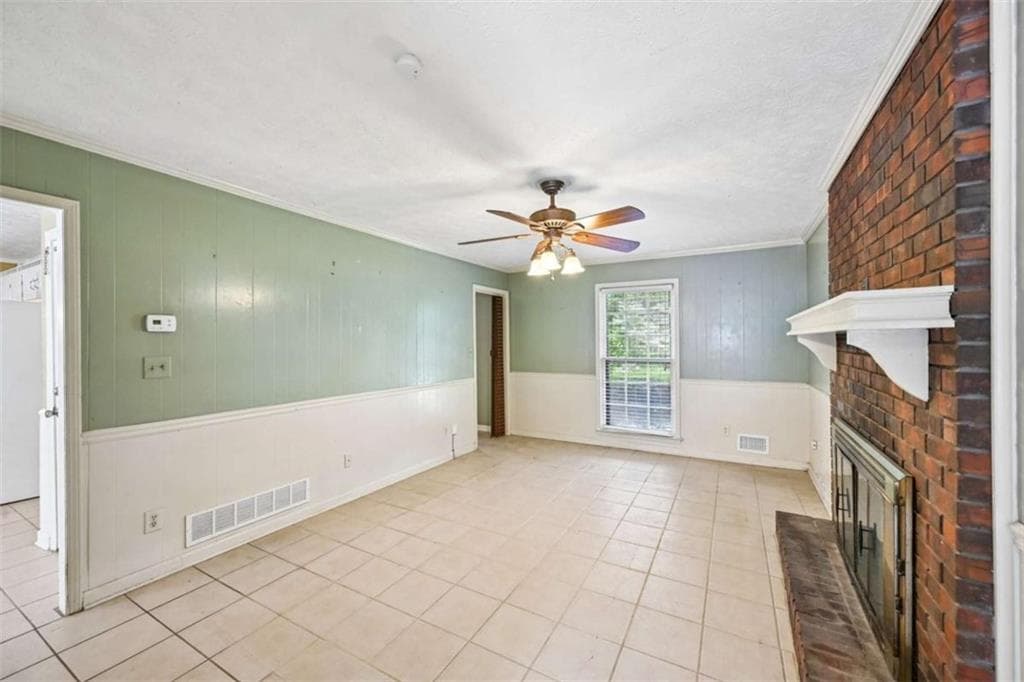 3 bedroom, 3 bathroom, 2,345 sq ft single family residence under contract at 6092 Lakeshore Drive, Mableton, GA 30126 — photo 9