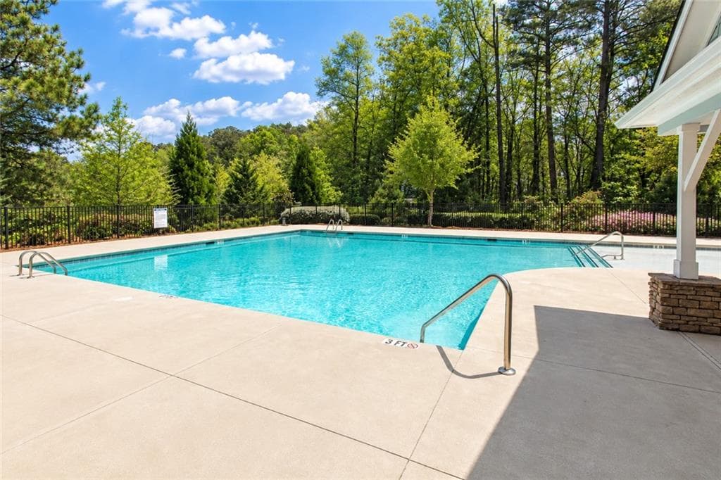 3 bedroom, 3 bathroom, 1,836 sq ft townhouse for sale at 2431 Norwood Park Crossing, Atlanta, GA 30340 — photo 7