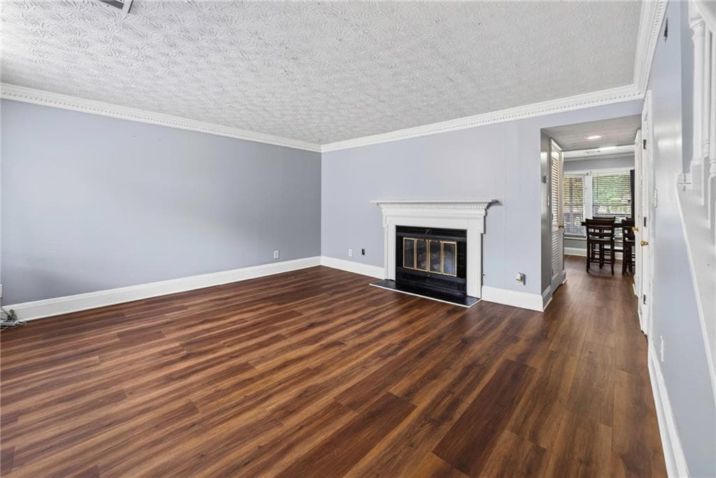 2 bedroom, 3 bathroom, 1,320 sq ft townhouse for sale at 6094 Queen Anne Court, Norcross, GA 30093 — photo 5