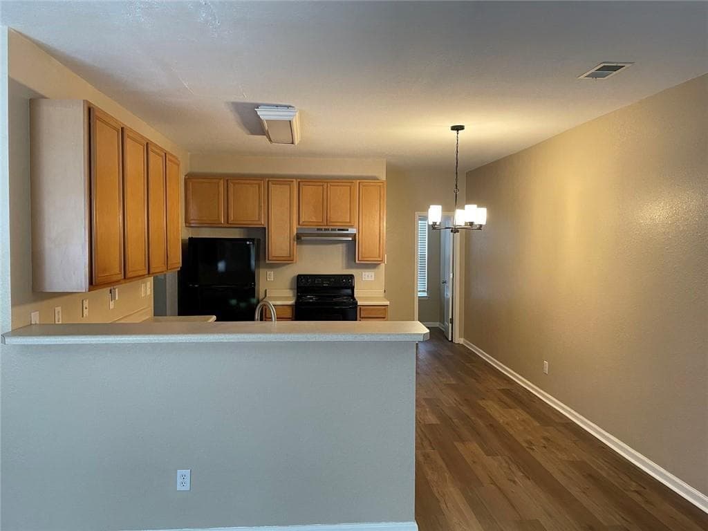 3 bedroom, 3 bathroom, 1,804 sq ft single family residence for rent at 5092 Windsor Forrest Lane, College Park, GA 30349 for $1,750 a month — photo 2