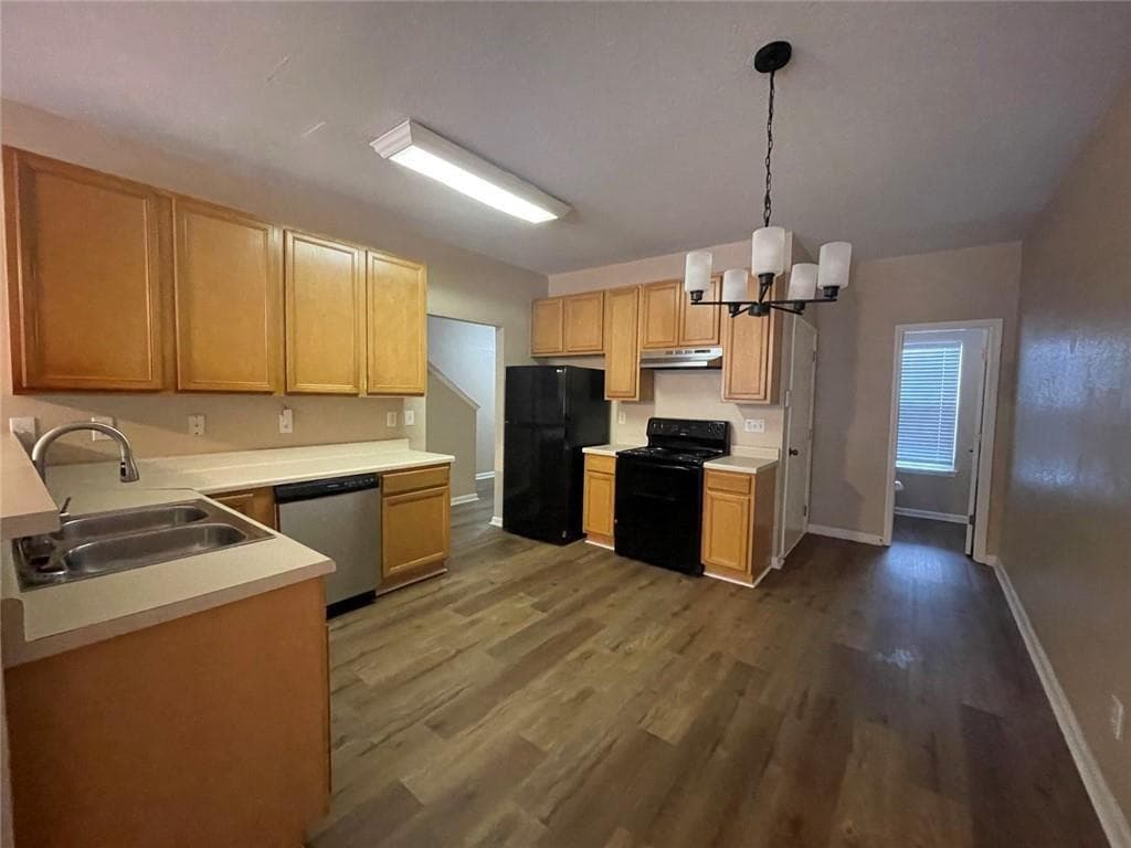3 bedroom, 3 bathroom, 1,804 sq ft single family residence for rent at 5092 Windsor Forrest Lane, College Park, GA 30349 for $1,750 a month — photo 4