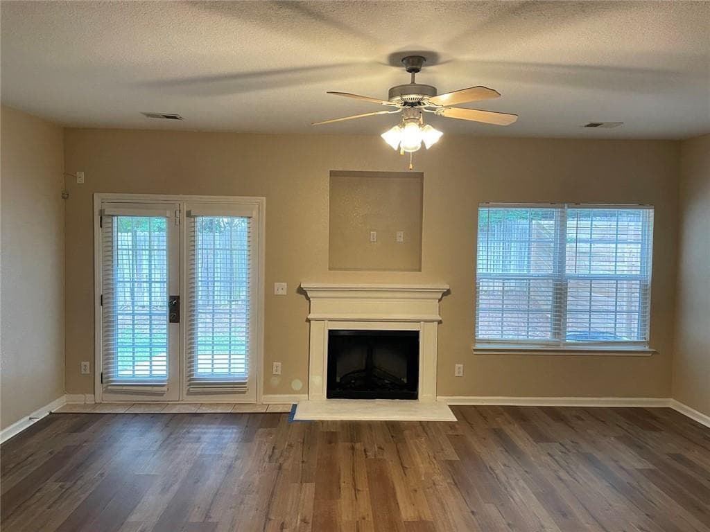 3 bedroom, 3 bathroom, 1,804 sq ft single family residence for rent at 5092 Windsor Forrest Lane, College Park, GA 30349 for $1,750 a month — photo 5