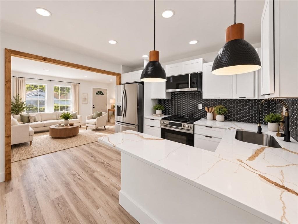 3 bedroom, 2 bathroom, 1,448 sq ft single family residence for sale at 1046 Cheaves Street, Forest Park, GA 30297 — photo 3