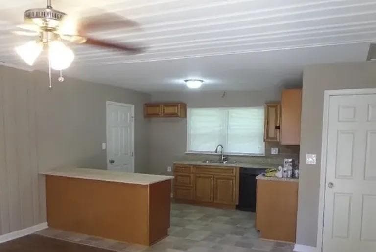 3 bedroom, 1 bathroom, 940 sq ft single family residence for sale at 116 Glenn Street, Dallas, GA 30132 — photo 7