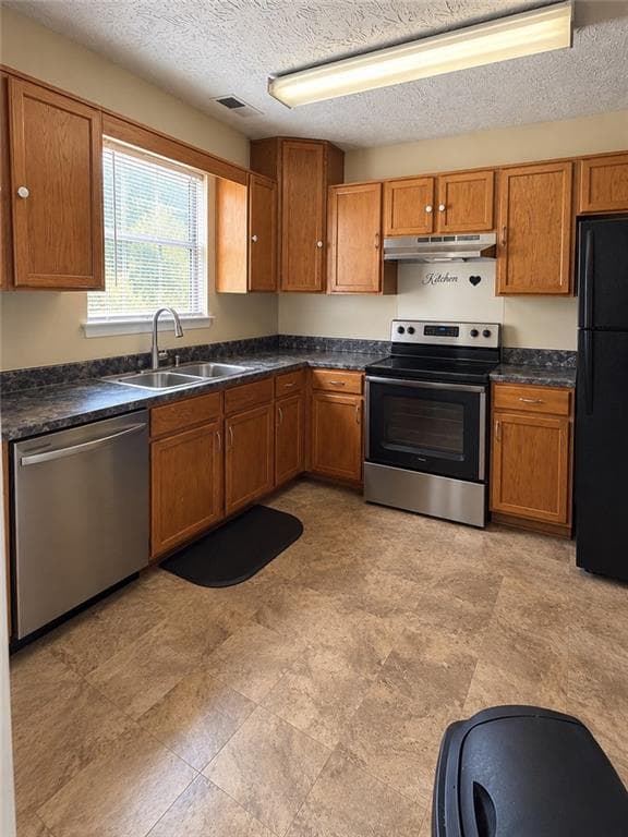 3 bedroom, 2 bathroom, 1,457 sq ft townhouse for sale at 5896 Trent Walk Drive, Lithonia, GA 30038 — photo 4