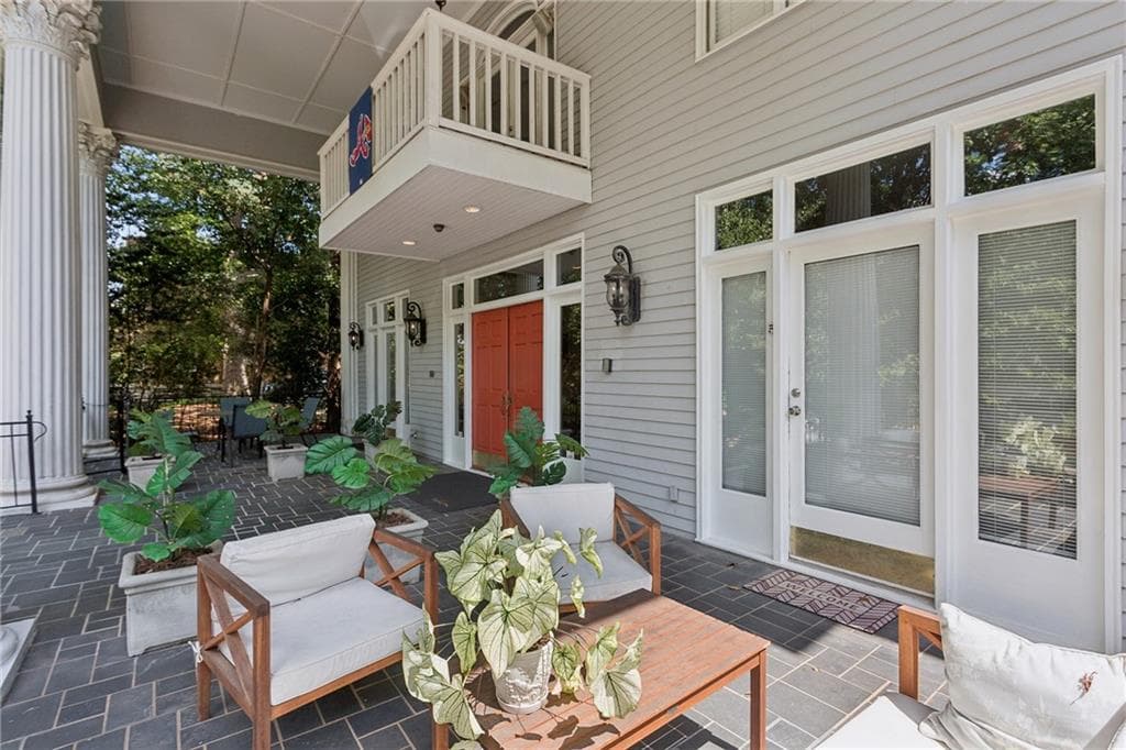 1 bedroom, 1 bathroom, 1,106 sq ft condominium for sale at 893 Piedmont Avenue 10, Atlanta, GA 30309 — photo 2