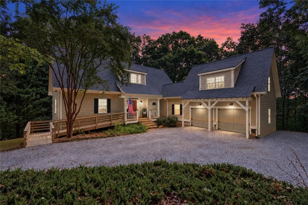 3 bedroom, 4 bathroom, 3,568 sq ft single family residence for sale at 907 Rainbow Circle, Cleveland, GA 30528 — photo 2