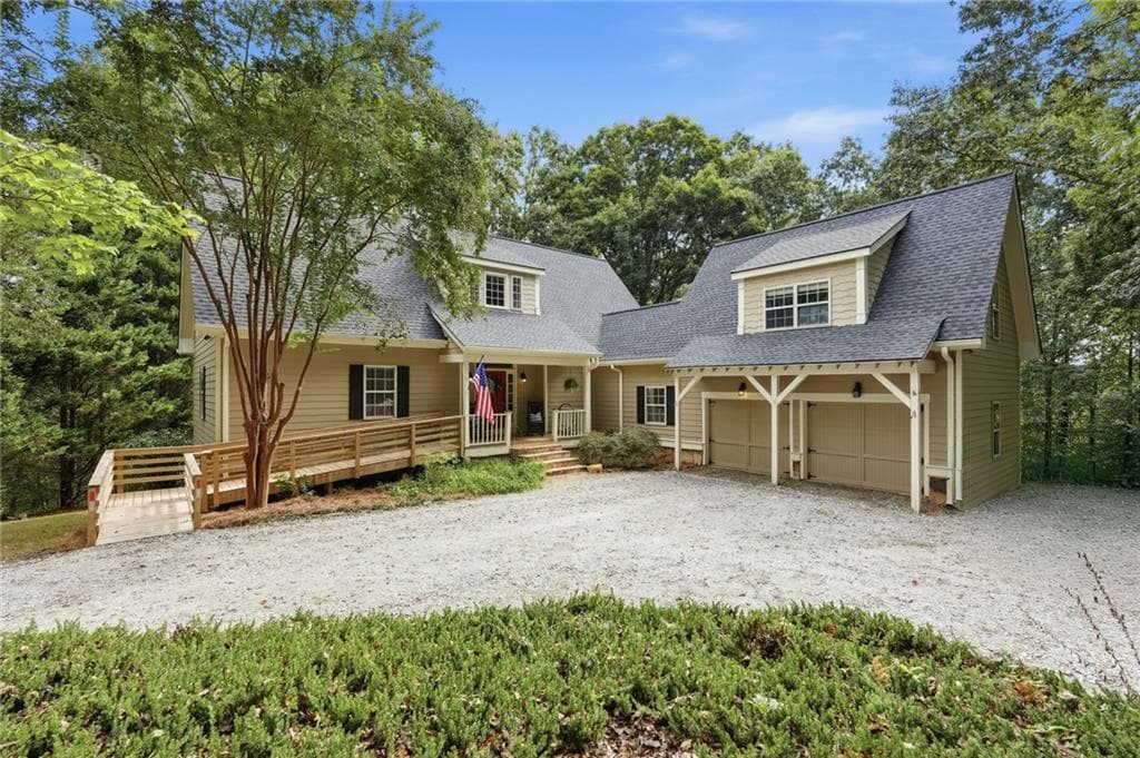 3 bedroom, 4 bathroom, 3,568 sq ft single family residence for sale at 907 Rainbow Circle, Cleveland, GA 30528