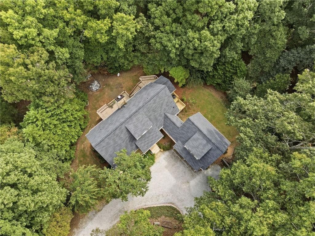 3 bedroom, 4 bathroom, 3,568 sq ft single family residence for sale at 907 Rainbow Circle, Cleveland, GA 30528 — photo 4