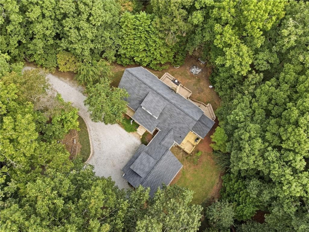3 bedroom, 4 bathroom, 3,568 sq ft single family residence for sale at 907 Rainbow Circle, Cleveland, GA 30528 — photo 6