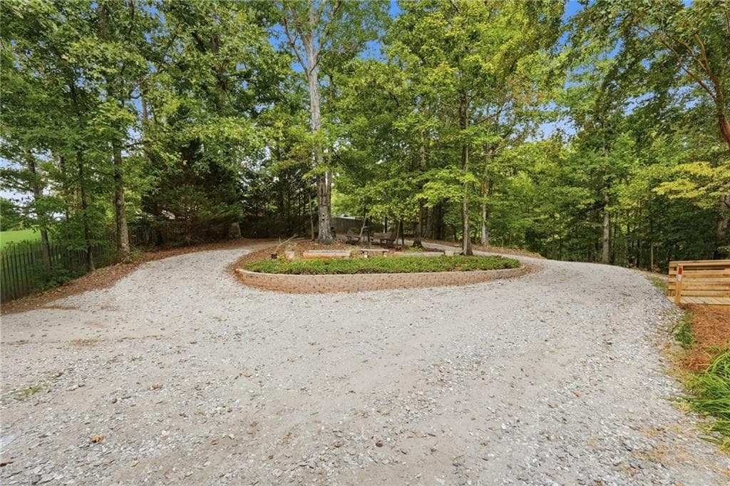 3 bedroom, 4 bathroom, 3,568 sq ft single family residence for sale at 907 Rainbow Circle, Cleveland, GA 30528 — photo 9