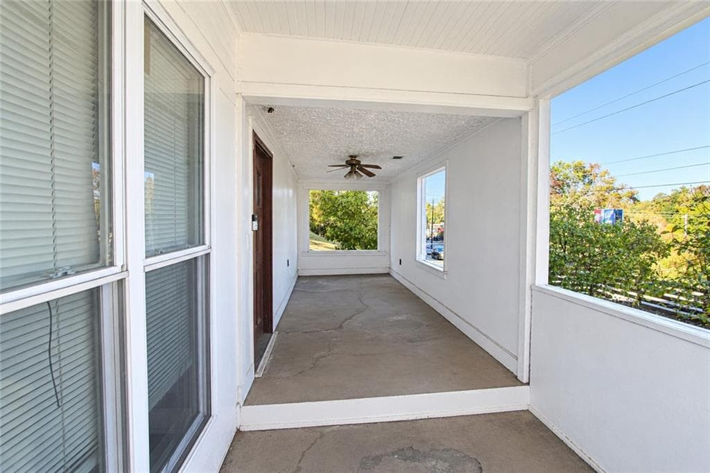 2 bedroom, 2 bathroom, 1,675 sq ft single family residence for sale at 602 W Lake Avenue, Atlanta, GA 30318 — photo 9