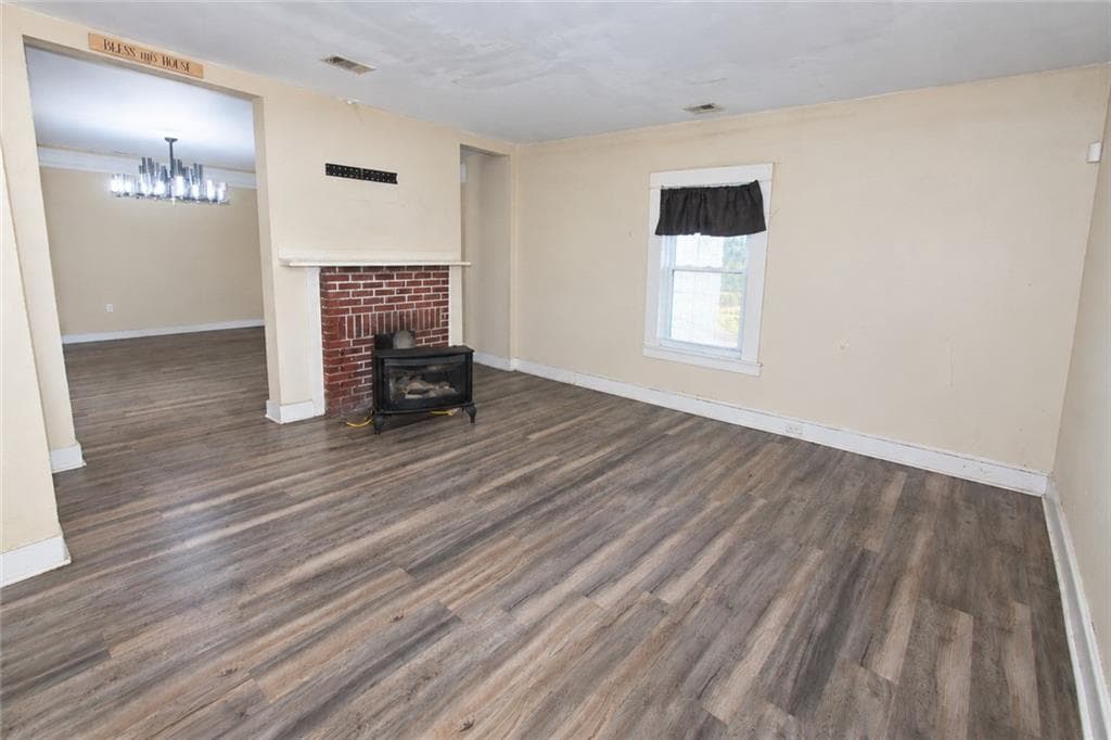 2 bedroom, 2 bathroom, 1,675 sq ft single family residence for sale at 602 W Lake Avenue, Atlanta, GA 30318 — photo 10