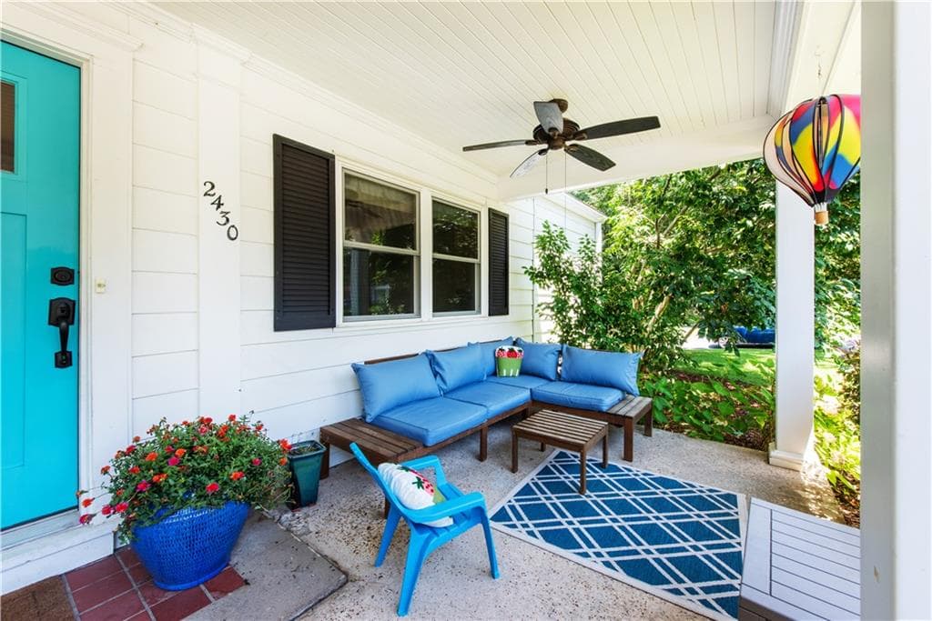 2 bedroom, 1 bathroom single family residence under contract at 2430 Shenandoah Avenue, Atlanta, GA 30305 — photo 4