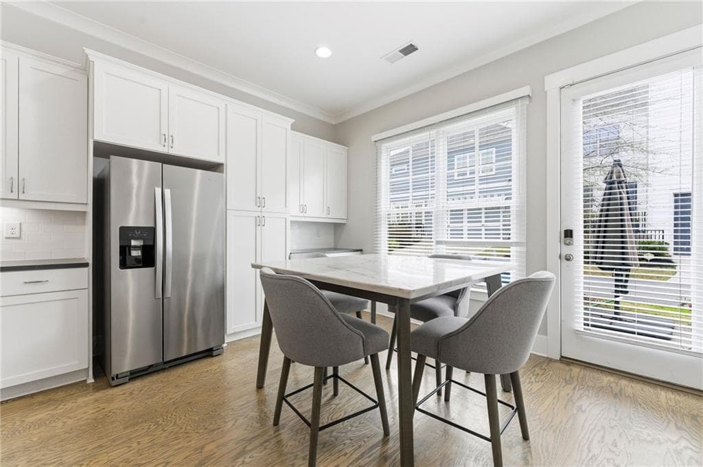 4 bedroom, 4 bathroom, 2,610 sq ft single family residence for sale at 1962 Westside Boulevard, Atlanta, GA 30318 — photo 6