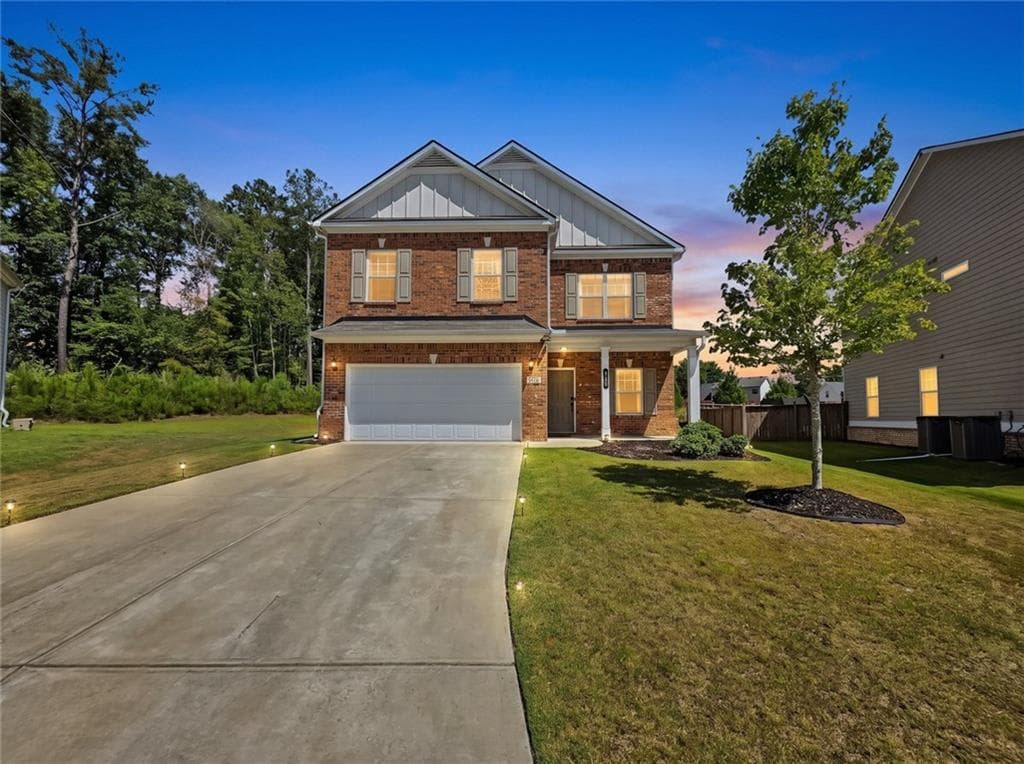 4 bedroom, 3 bathroom, 2,565 sq ft single family residence for sale at 918 Brittfield Way, Loganville, GA 30052 — photo 2