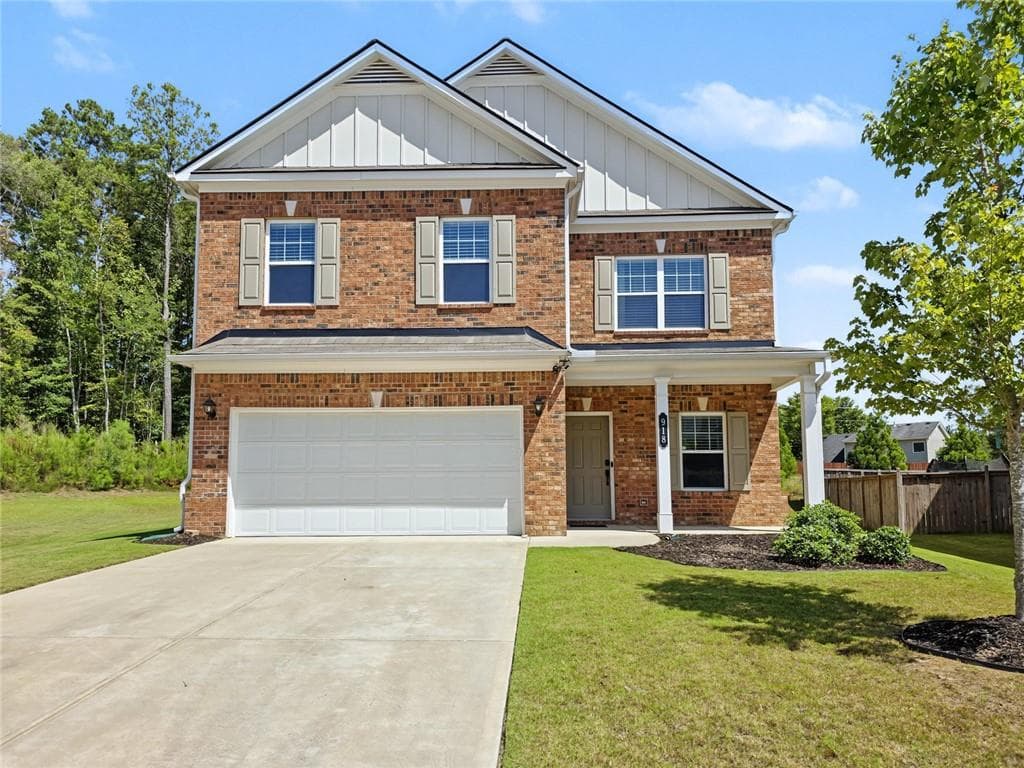 4 bedroom, 3 bathroom, 2,565 sq ft single family residence for sale at 918 Brittfield Way, Loganville, GA 30052 — photo 1 of 34