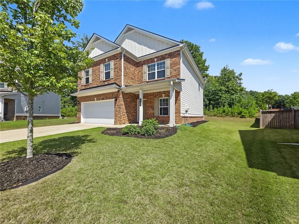 4 bedroom, 3 bathroom, 2,565 sq ft single family residence for sale at 918 Brittfield Way, Loganville, GA 30052 — photo 4