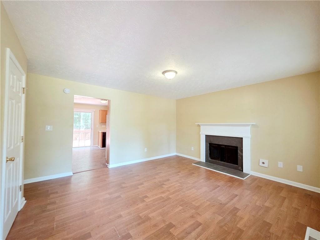 4 bedroom, 3 bathroom, 1,736 sq ft single family residence for rent at 186 S Red Oak Way, Temple, GA 30179 for $1,700 a month — photo 3