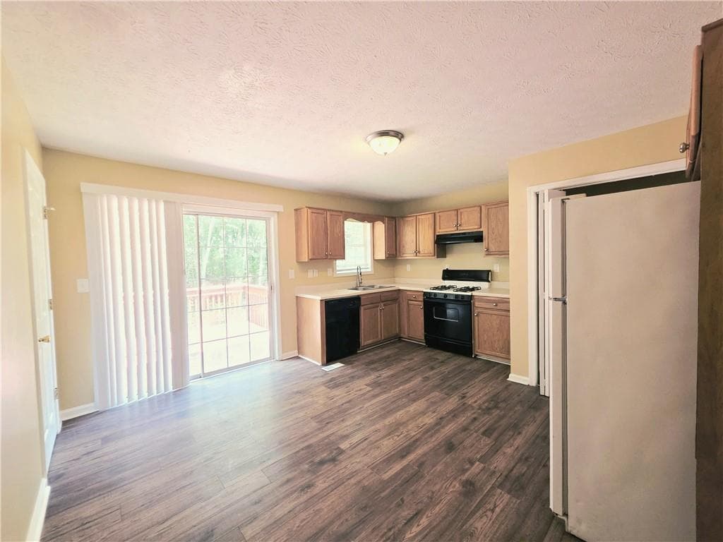 4 bedroom, 3 bathroom, 1,736 sq ft single family residence for rent at 186 S Red Oak Way, Temple, GA 30179 for $1,700 a month — photo 4