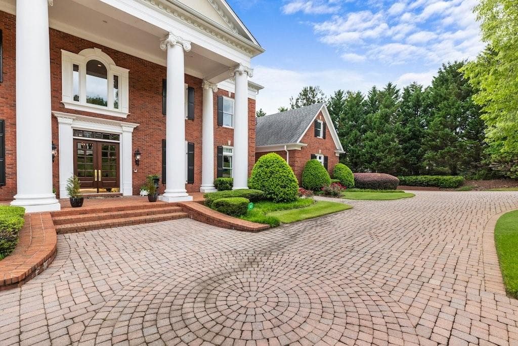 5 bedroom, 10 bathroom, 13,100 sq ft single family residence for sale at 1075 Carnoustie Lane, Alpharetta, GA 30005 — photo 9