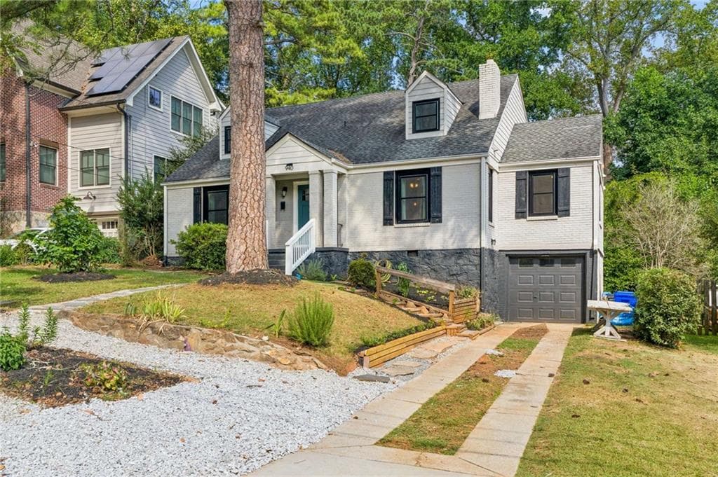 4 bedroom, 3 bathroom, 2,022 sq ft single family residence under contract at 940 S McDonough Street, Decatur, GA 30030 — photo 2