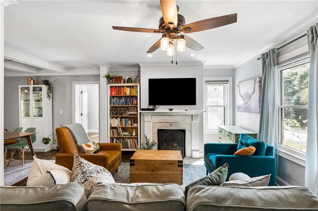 4 bedroom, 3 bathroom, 2,022 sq ft single family residence under contract at 940 S McDonough Street, Decatur, GA 30030 — photo 5