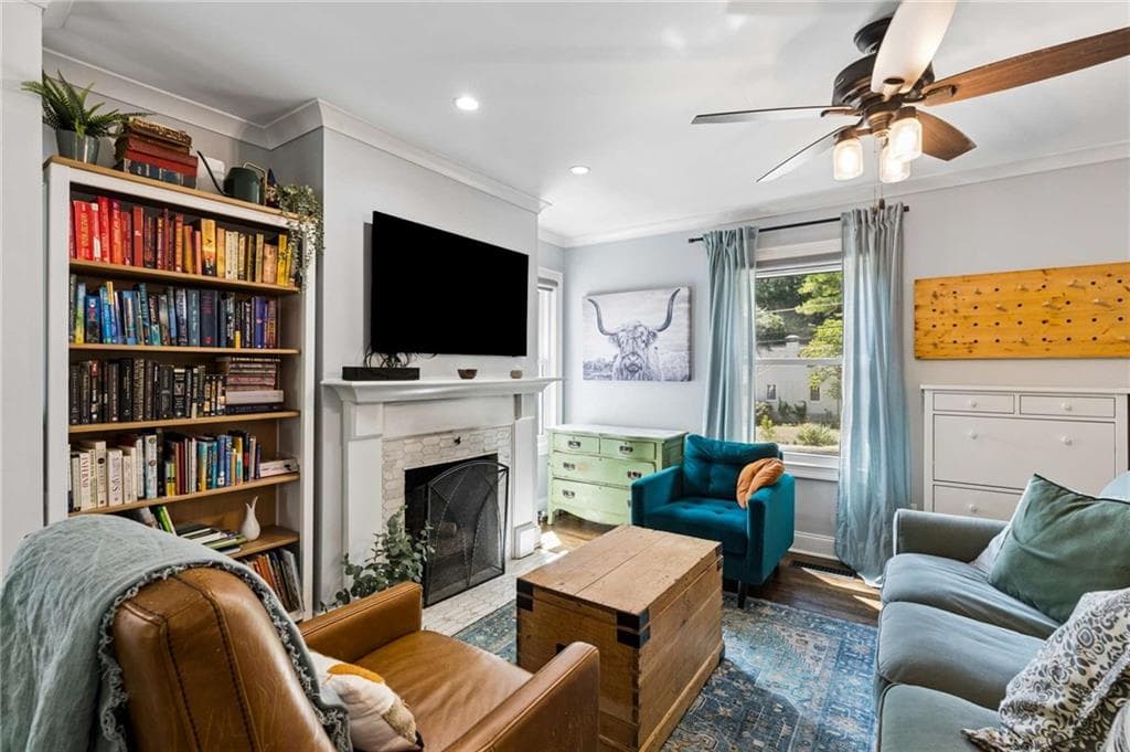 4 bedroom, 3 bathroom, 2,022 sq ft single family residence under contract at 940 S McDonough Street, Decatur, GA 30030 — photo 7