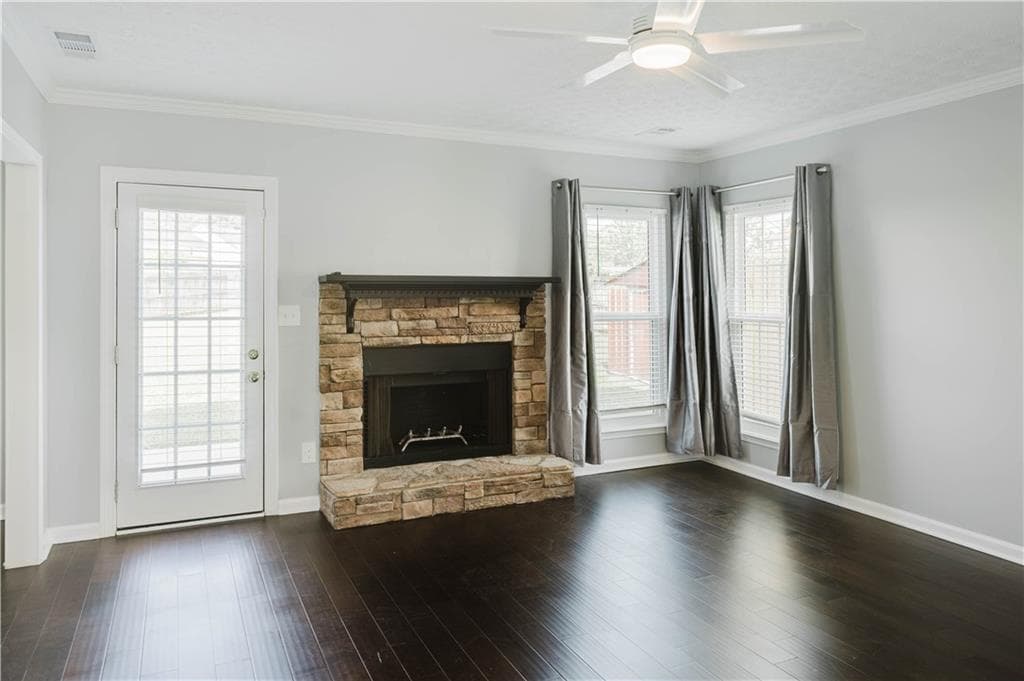 3 bedroom, 3 bathroom, 2,234 sq ft single family residence for sale at 1685 Brumby Circle, Lithia Springs, GA 30122 — photo 2