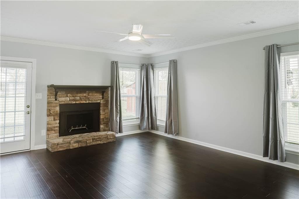 3 bedroom, 3 bathroom, 2,234 sq ft single family residence for sale at 1685 Brumby Circle, Lithia Springs, GA 30122 — photo 3
