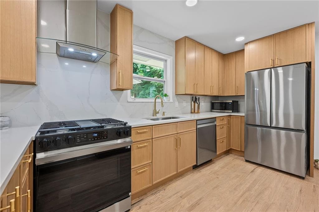4 bedroom, 3 bathroom, 2,598 sq ft single family residence for sale at 2238 Pinecliff Drive, Atlanta, GA 30345 — photo 7