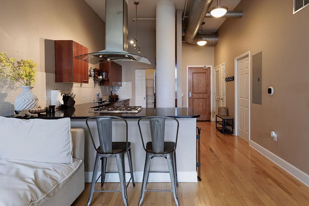 1 bedroom, 1 bathroom, 964 sq ft condominium for rent at 3820 Roswell Road 205, Atlanta, GA 30342 for $2,050 a month — photo 6