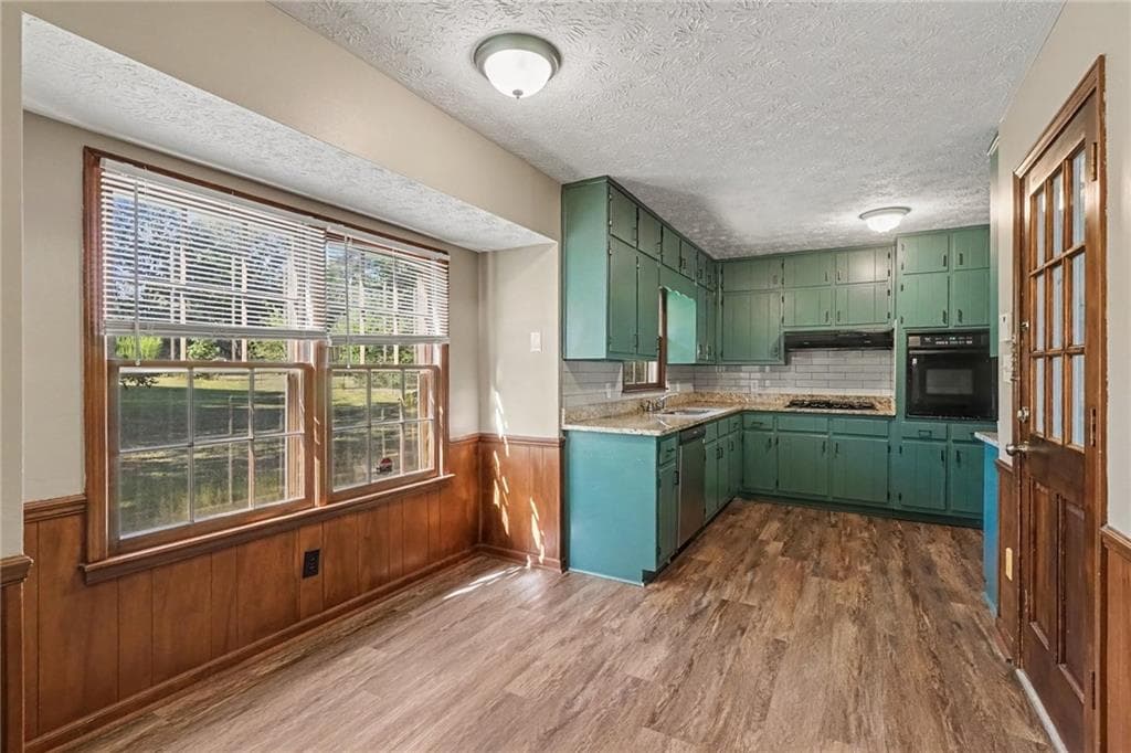 3 bedroom, 2 bathroom, 1,648 sq ft single family residence for sale at 1849 Pinehurst Road, Snellville, GA 30078 — photo 5