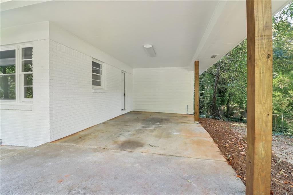 3 bedroom, 2 bathroom, 1,050 sq ft single family residence under contract at 1723 Louise Lane, Austell, GA 30106 — photo 8