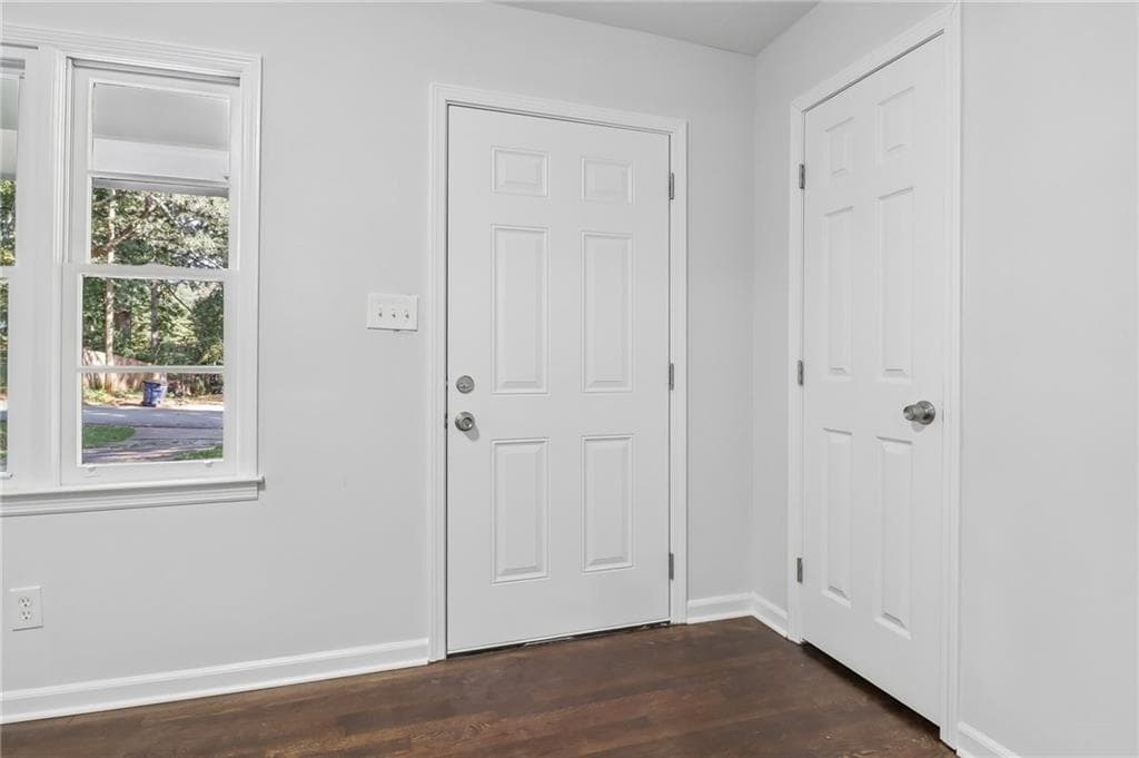 3 bedroom, 2 bathroom, 1,050 sq ft single family residence under contract at 1723 Louise Lane, Austell, GA 30106 — photo 10