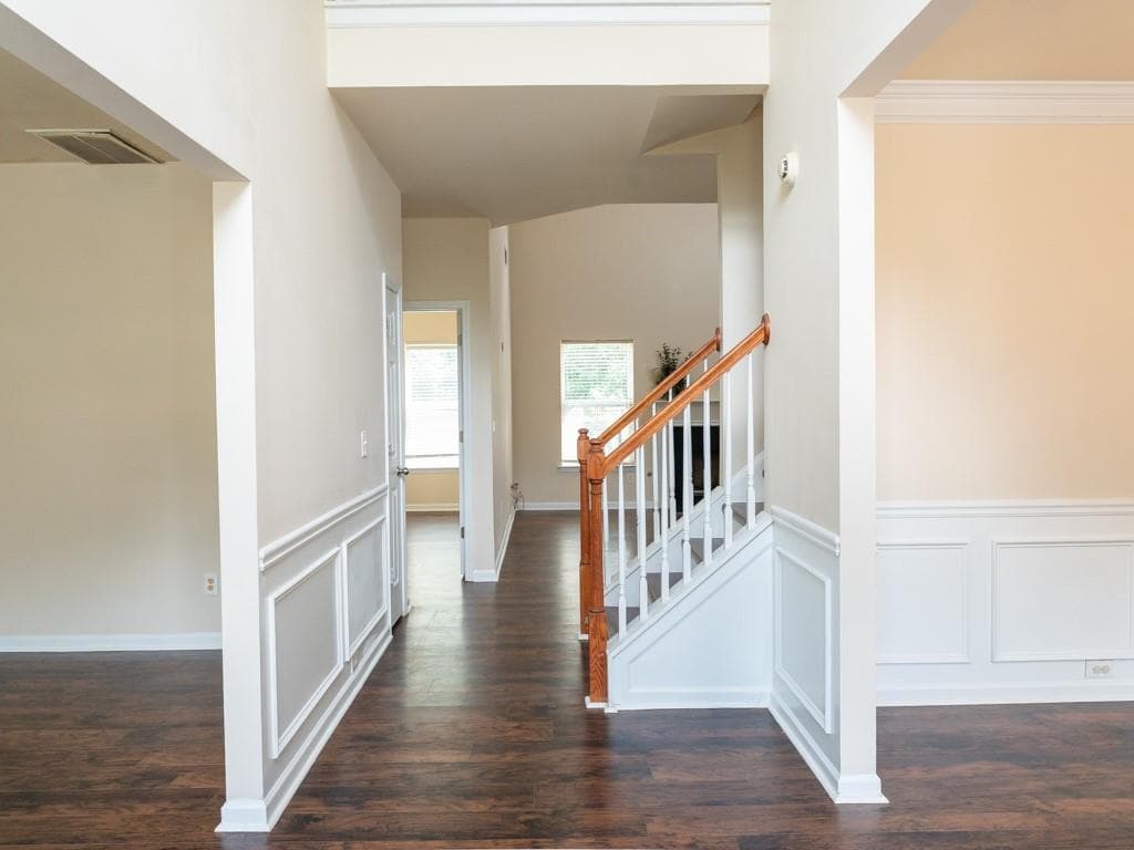 6 bedroom, 4 bathroom, 4,825 sq ft single family residence for sale at 1320 Grey Rock Way, Suwanee, GA 30024 — photo 7