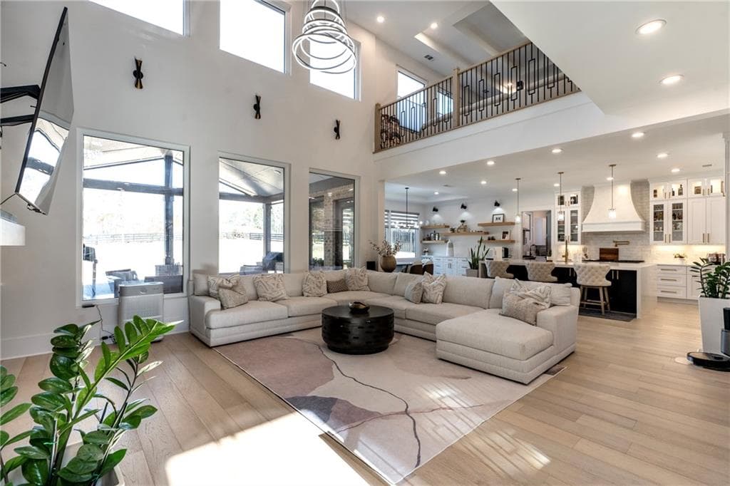 4 bedroom, 4 bathroom, 5,176 sq ft single family residence for sale at 824 Braselton Highway, Lawrenceville, GA 30043 — photo 10