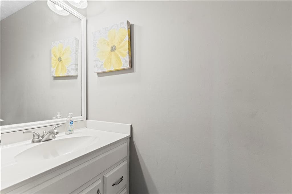 5 bedroom, 4 bathroom, 3,588 sq ft single family residence for sale at 1820 Talbot Court, Lawrenceville, GA 30044 — photo 6