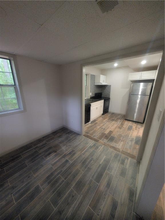 4 bedroom, 3 bathroom, 1,548 sq ft single family residence under contract at 656 River Bend Drive, Jonesboro, GA 30238 — photo 4