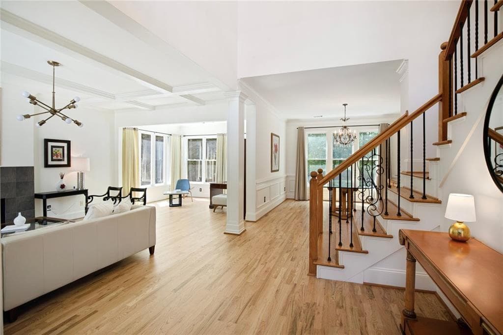 4 bedroom, 4 bathroom, 3,725 sq ft single family residence under contract at 10632 Glenleigh Drive, Johns Creek, GA 30097 — photo 4