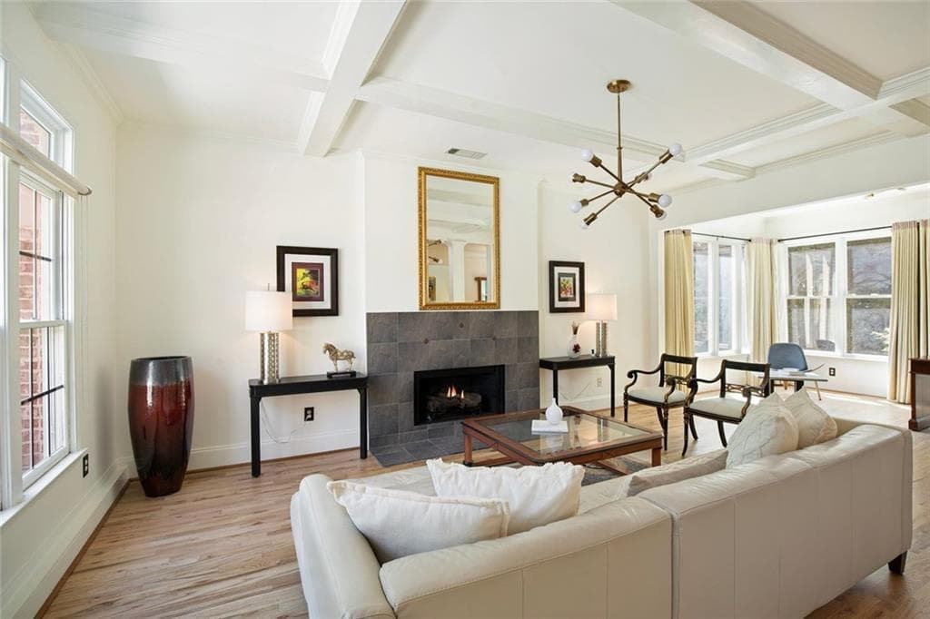 4 bedroom, 4 bathroom, 3,725 sq ft single family residence under contract at 10632 Glenleigh Drive, Johns Creek, GA 30097 — photo 7