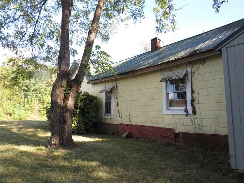 4 bedroom, 3 bathroom single family residence for sale at 79 Mill St, Cave Spring, GA 30124 — photo 5