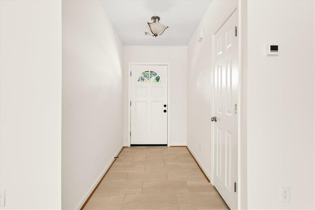 3 bedroom, 3 bathroom, 2,111 sq ft single family residence for sale at 2410 Rugby Avenue, College Park, GA 30337 — photo 3
