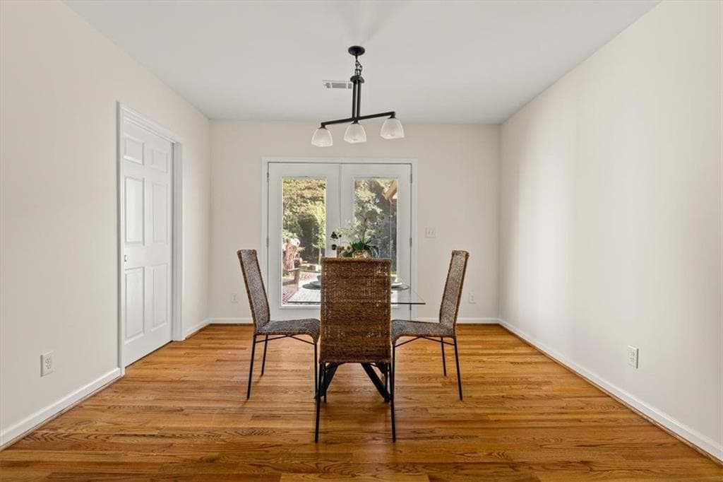 3 bedroom, 3 bathroom, 2,111 sq ft single family residence for sale at 2410 Rugby Avenue, College Park, GA 30337 — photo 7