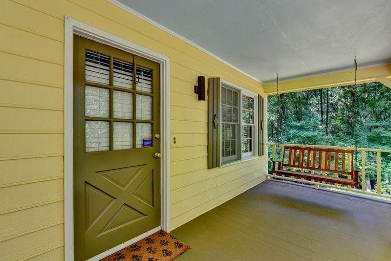 4 bedroom, 3 bathroom, 2,476 sq ft single family residence for sale at 1811 High Ridge Drive, Conyers, GA 30094 — photo 3