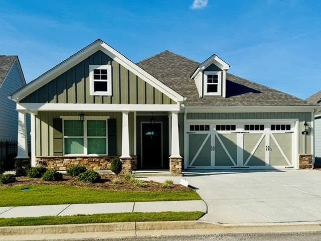 2 bedroom, 2 bathroom, 1,731 sq ft single family residence for sale at 147 Harvest Trail, Hiram, GA 30141