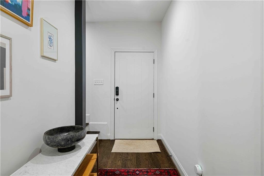 4 bedroom, 4 bathroom, 2,808 sq ft townhouse for sale at 584 Bismark Road, Atlanta, GA 30324 — photo 4