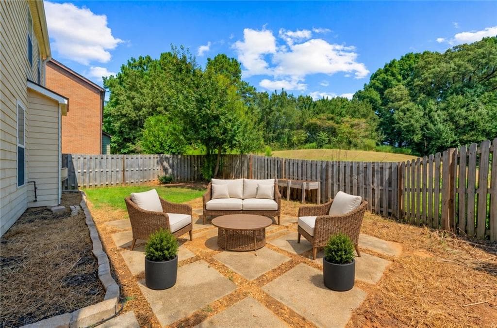4 bedroom, 3 bathroom, 2,595 sq ft single family residence for sale at 2627 Peach Shoals Circle, Dacula, GA 30019 — photo 5