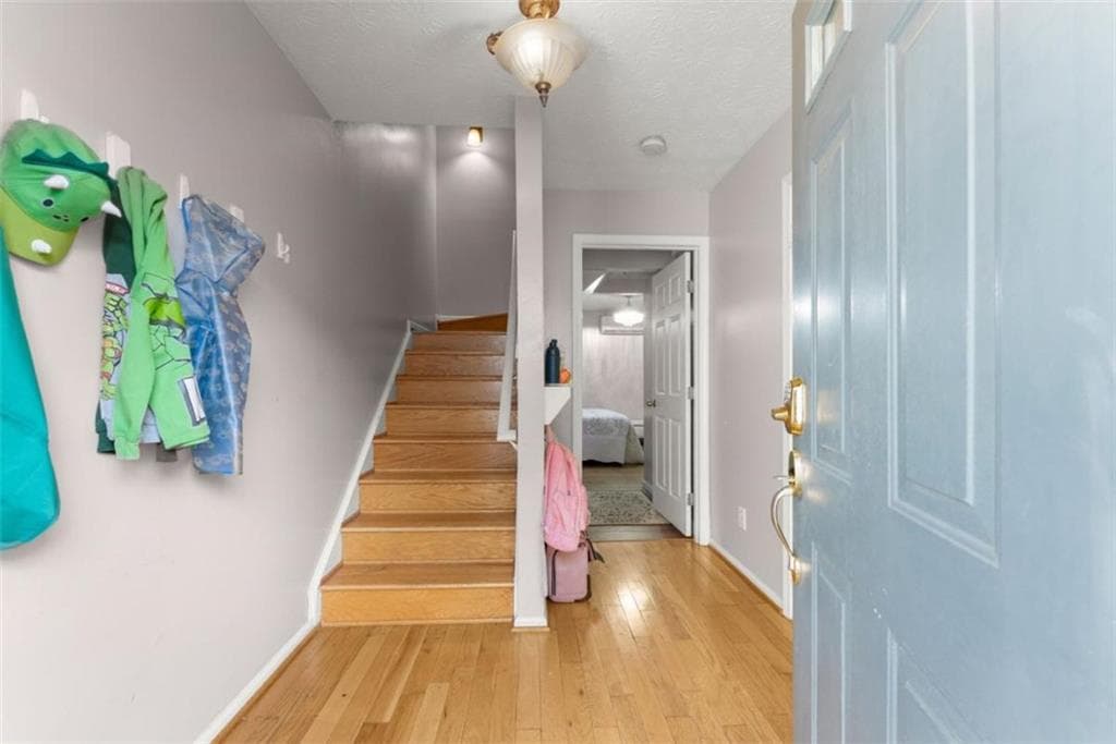 3 bedroom, 4 bathroom, 1,912 sq ft townhouse for sale at 200 Abbotts Mill Drive, Johns Creek, GA 30097 — photo 5